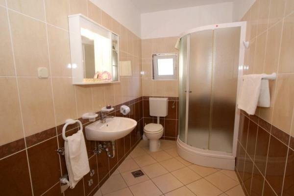 Obala Apartment & Studios Malinska Bagian luar foto